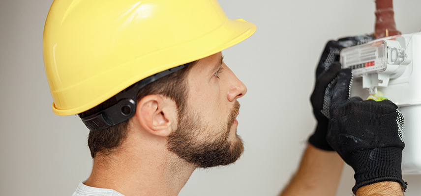 Was machen Elektro­­anlagen­­­monteure?