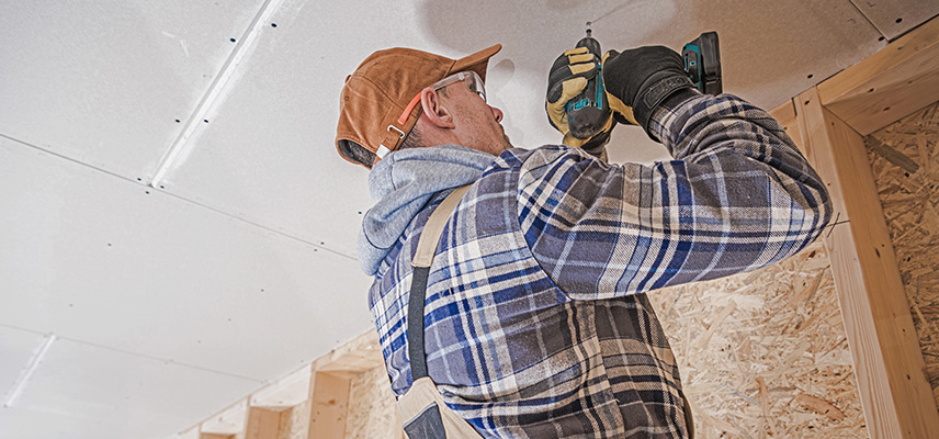 Was machen Trocken­­bau­­fach­­arbeiter?